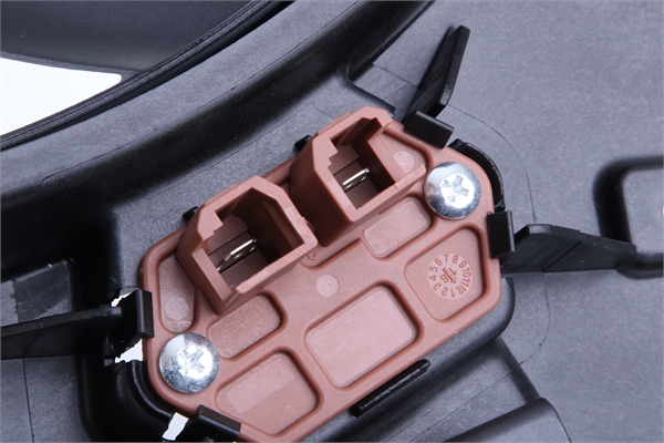 NISSENS_I850003-7