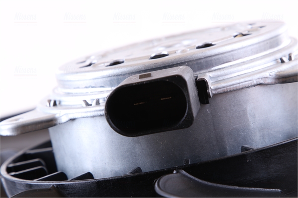 NISSENS_I85728-4