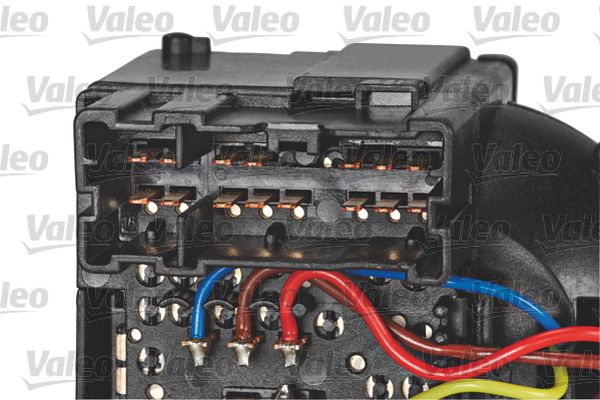251682_CONNECTOR_001