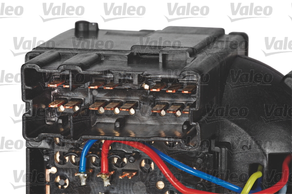 251684_CONNECTOR_001