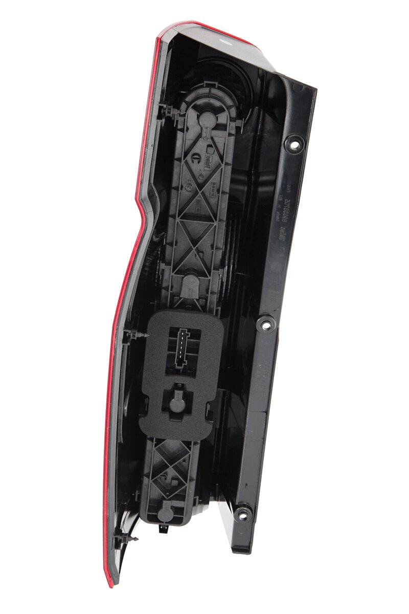 REAR LIGHT_043717_02