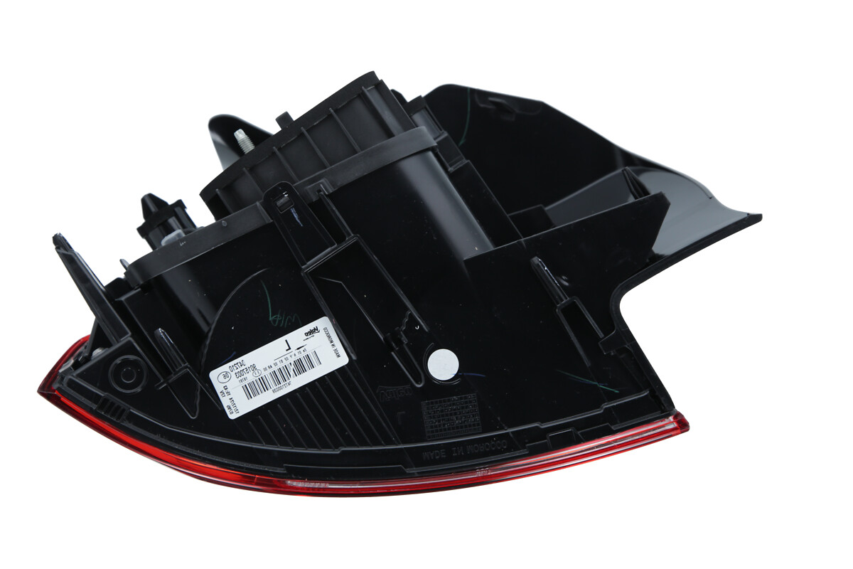 REAR LIGHT_047211_03