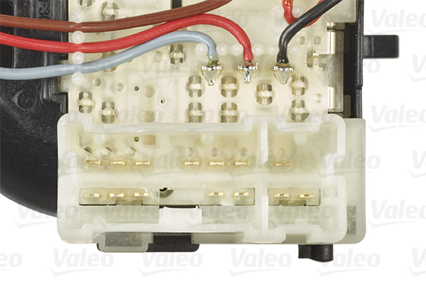 SWITCHES_251784_CON_01